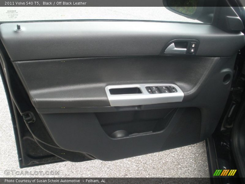 Black / Off Black Leather 2011 Volvo S40 T5