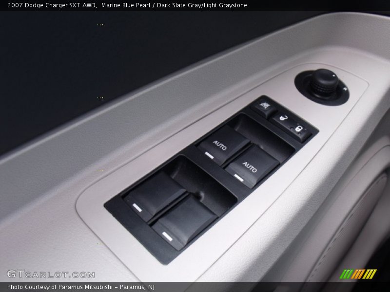 Controls of 2007 Charger SXT AWD