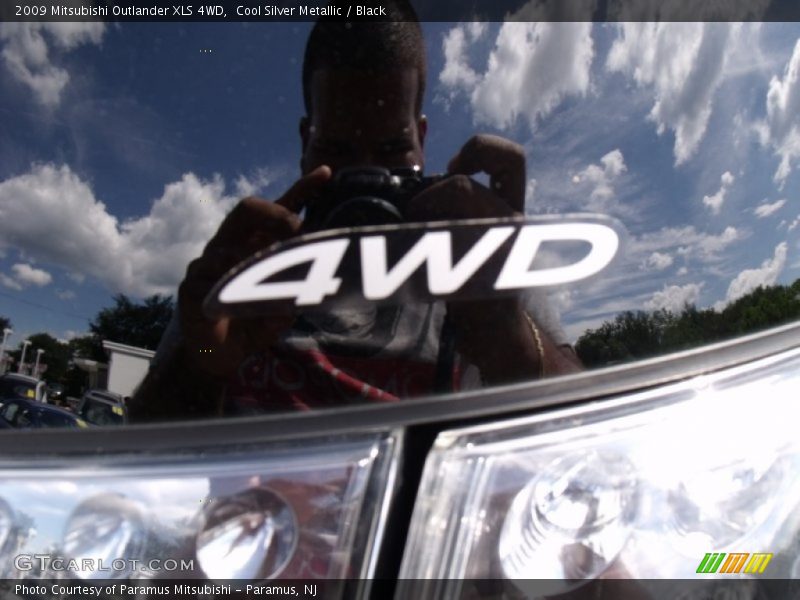 Cool Silver Metallic / Black 2009 Mitsubishi Outlander XLS 4WD