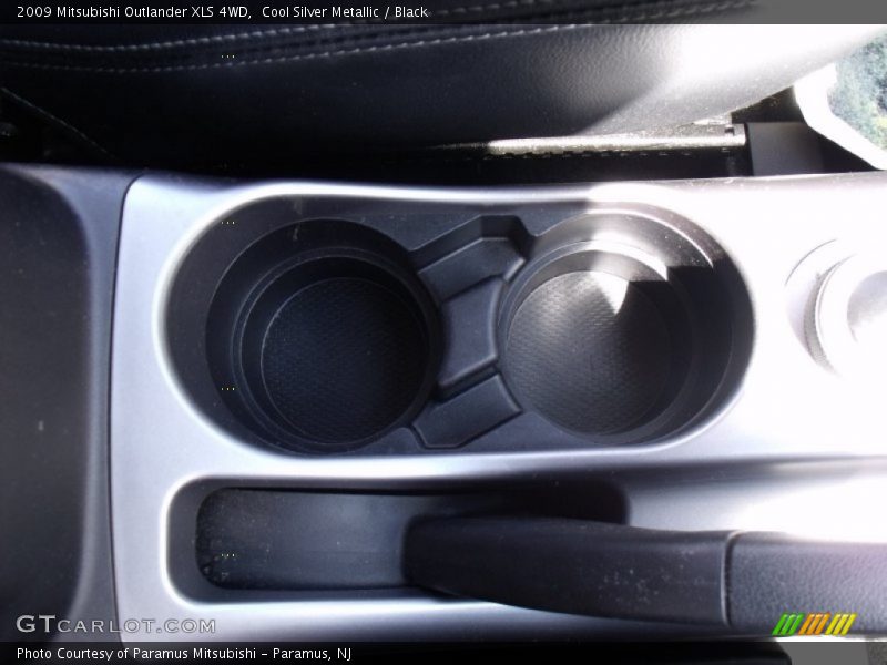 Cool Silver Metallic / Black 2009 Mitsubishi Outlander XLS 4WD