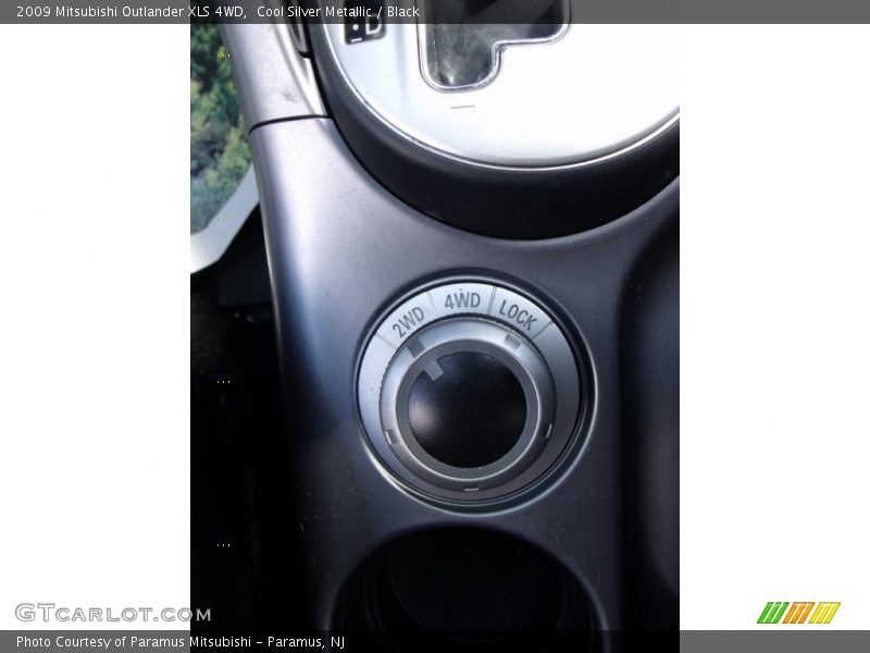Cool Silver Metallic / Black 2009 Mitsubishi Outlander XLS 4WD