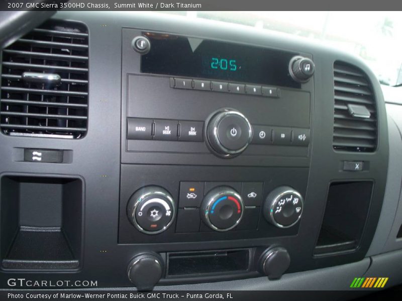 Summit White / Dark Titanium 2007 GMC Sierra 3500HD Chassis