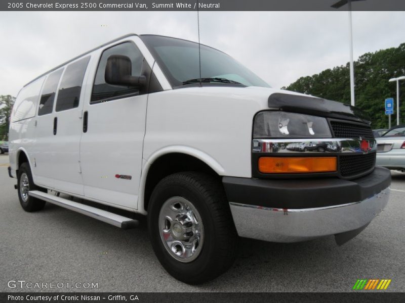 Summit White / Neutral 2005 Chevrolet Express 2500 Commercial Van
