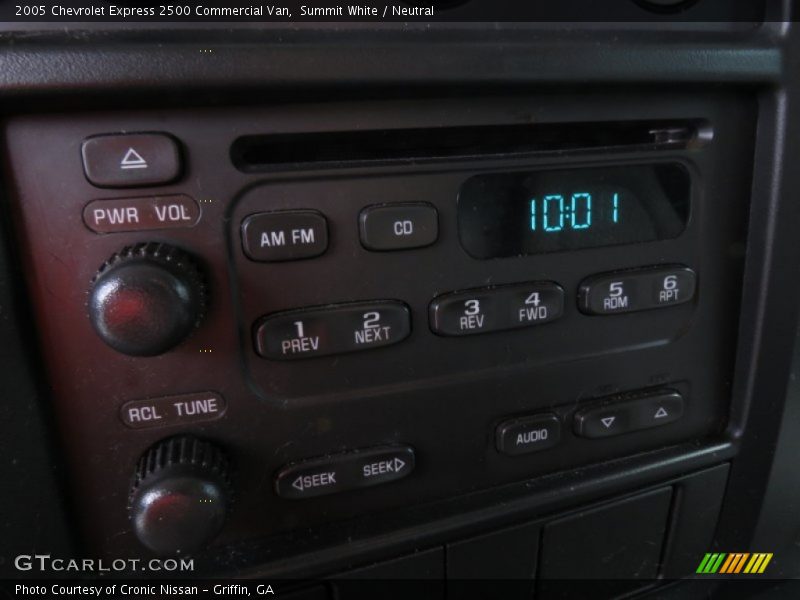 Summit White / Neutral 2005 Chevrolet Express 2500 Commercial Van