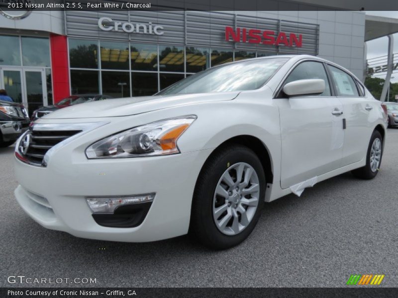 Pearl White / Charcoal 2013 Nissan Altima 2.5 S