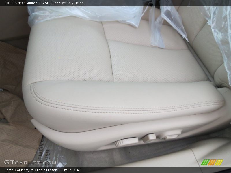 Pearl White / Beige 2013 Nissan Altima 2.5 SL