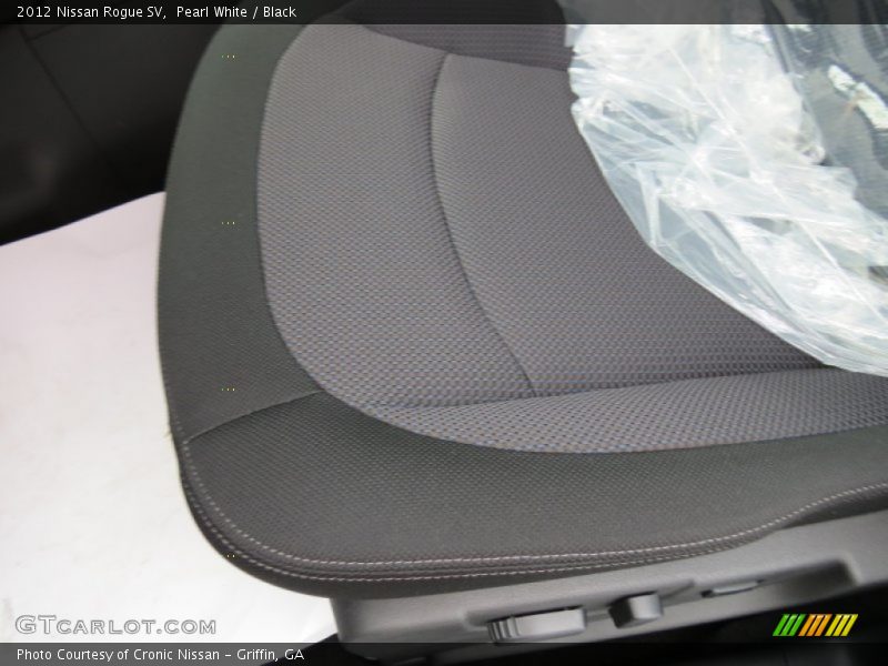 Pearl White / Black 2012 Nissan Rogue SV