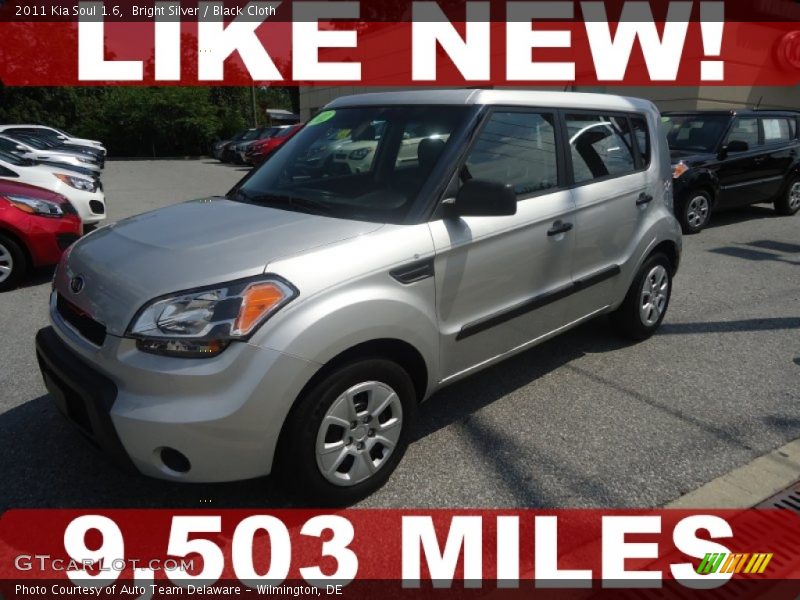 Bright Silver / Black Cloth 2011 Kia Soul 1.6