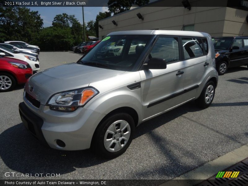 Bright Silver / Black Cloth 2011 Kia Soul 1.6