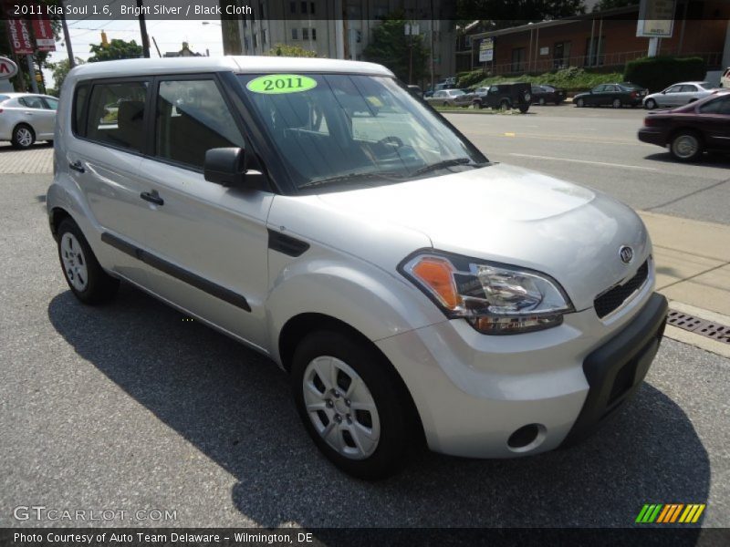 Bright Silver / Black Cloth 2011 Kia Soul 1.6