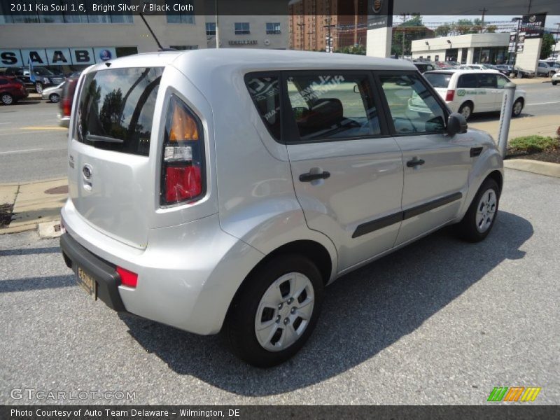 Bright Silver / Black Cloth 2011 Kia Soul 1.6