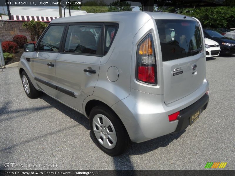 Bright Silver / Black Cloth 2011 Kia Soul 1.6
