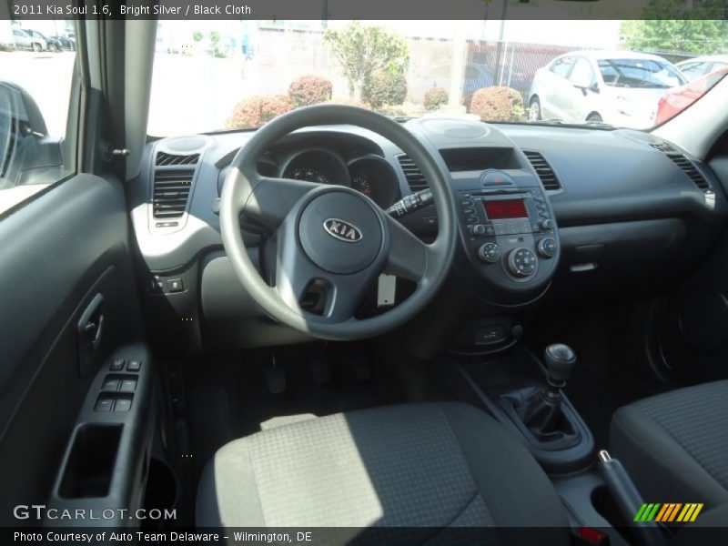 Bright Silver / Black Cloth 2011 Kia Soul 1.6