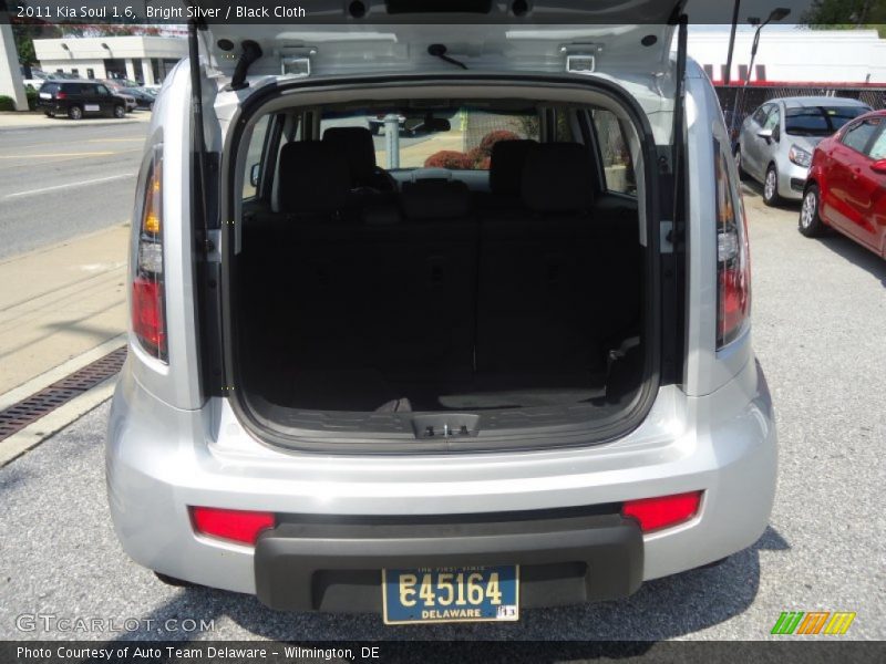 Bright Silver / Black Cloth 2011 Kia Soul 1.6