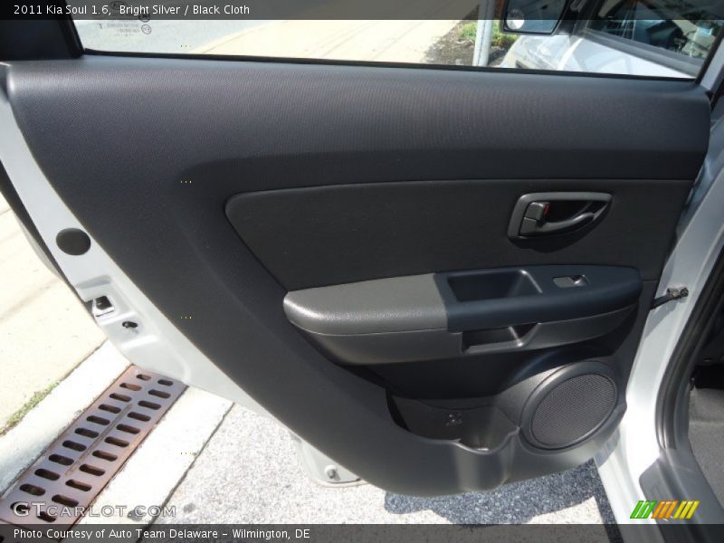 Bright Silver / Black Cloth 2011 Kia Soul 1.6