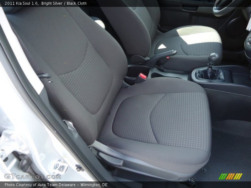 Bright Silver / Black Cloth 2011 Kia Soul 1.6
