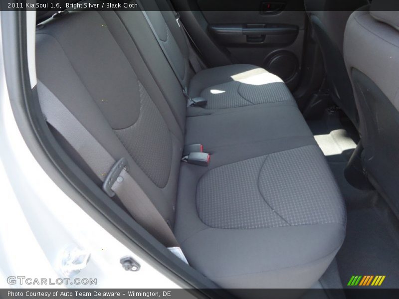 Bright Silver / Black Cloth 2011 Kia Soul 1.6
