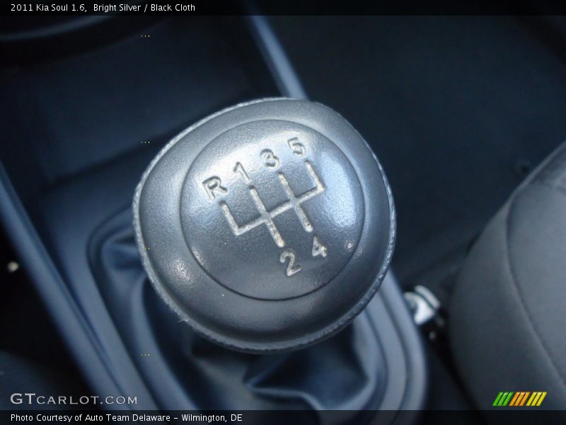 Bright Silver / Black Cloth 2011 Kia Soul 1.6