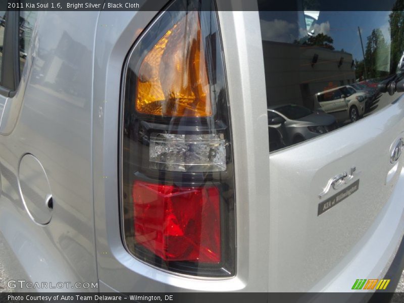 Bright Silver / Black Cloth 2011 Kia Soul 1.6