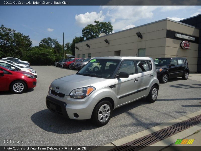 Bright Silver / Black Cloth 2011 Kia Soul 1.6