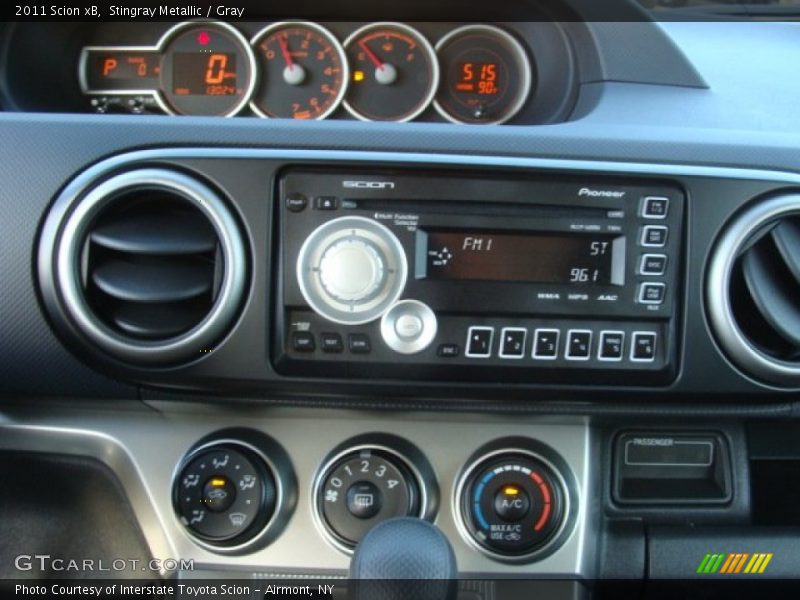 Stingray Metallic / Gray 2011 Scion xB