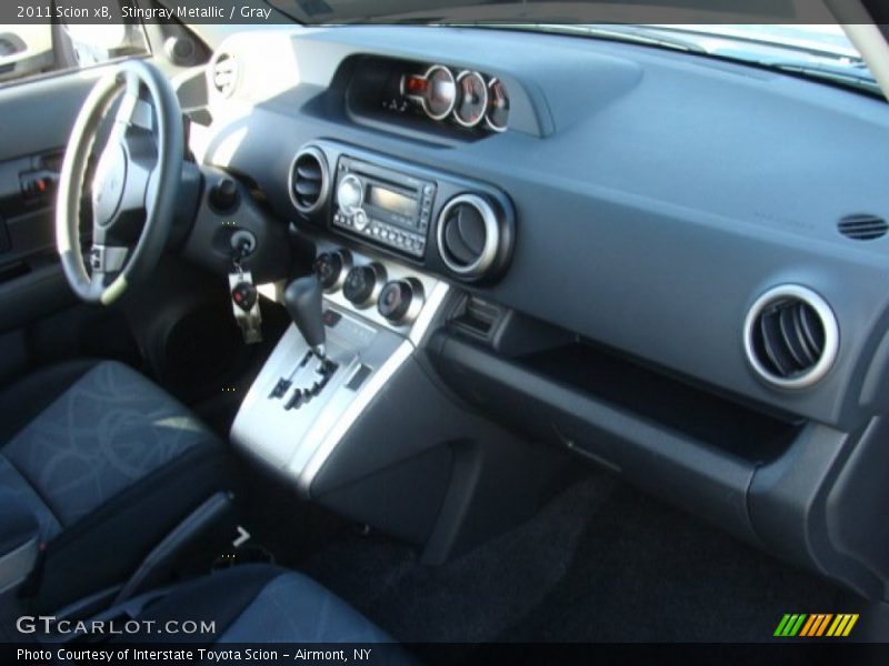 Stingray Metallic / Gray 2011 Scion xB