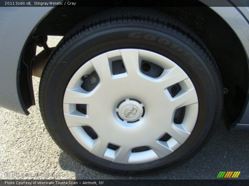 Stingray Metallic / Gray 2011 Scion xB