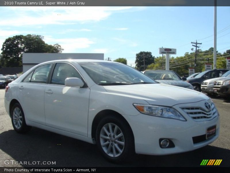 Super White / Ash Gray 2010 Toyota Camry LE