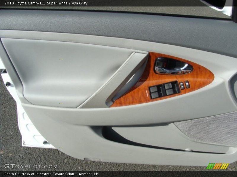Super White / Ash Gray 2010 Toyota Camry LE