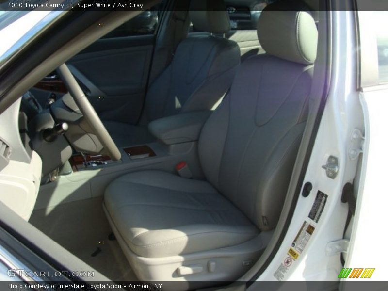 Super White / Ash Gray 2010 Toyota Camry LE