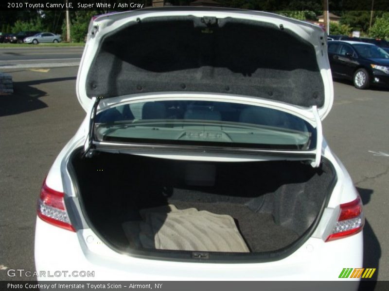 Super White / Ash Gray 2010 Toyota Camry LE