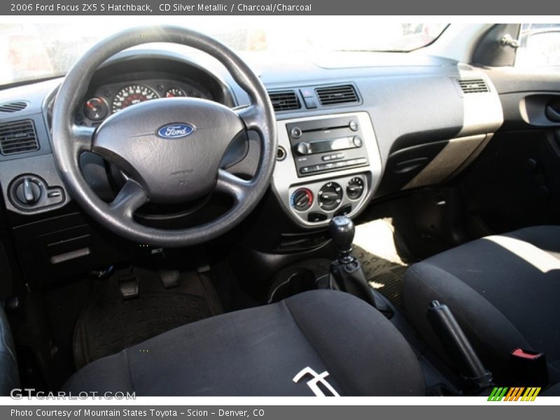 CD Silver Metallic / Charcoal/Charcoal 2006 Ford Focus ZX5 S Hatchback
