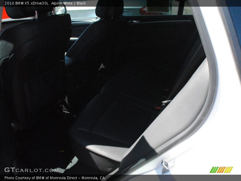 Alpine White / Black 2010 BMW X5 xDrive30i