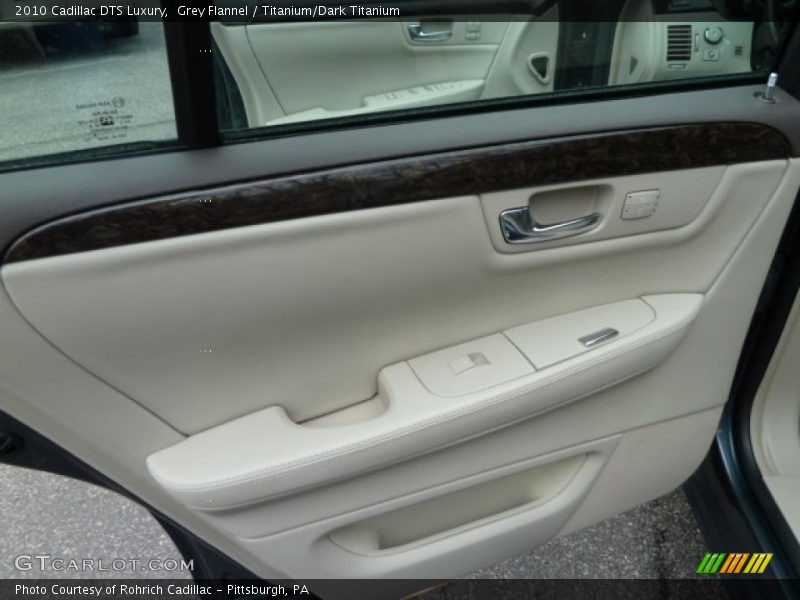 Grey Flannel / Titanium/Dark Titanium 2010 Cadillac DTS Luxury