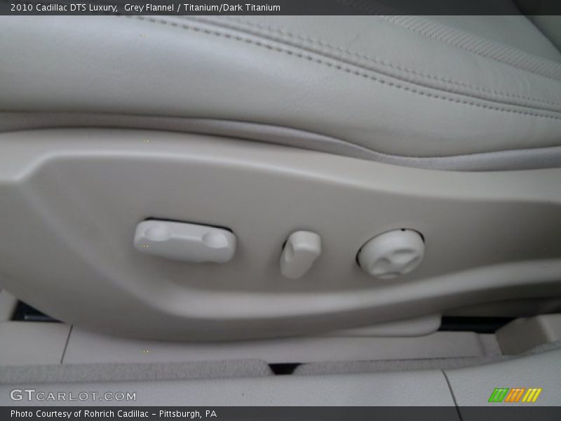 Grey Flannel / Titanium/Dark Titanium 2010 Cadillac DTS Luxury