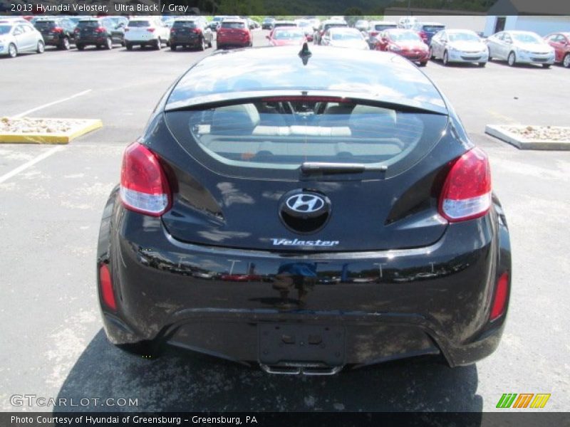 Ultra Black / Gray 2013 Hyundai Veloster
