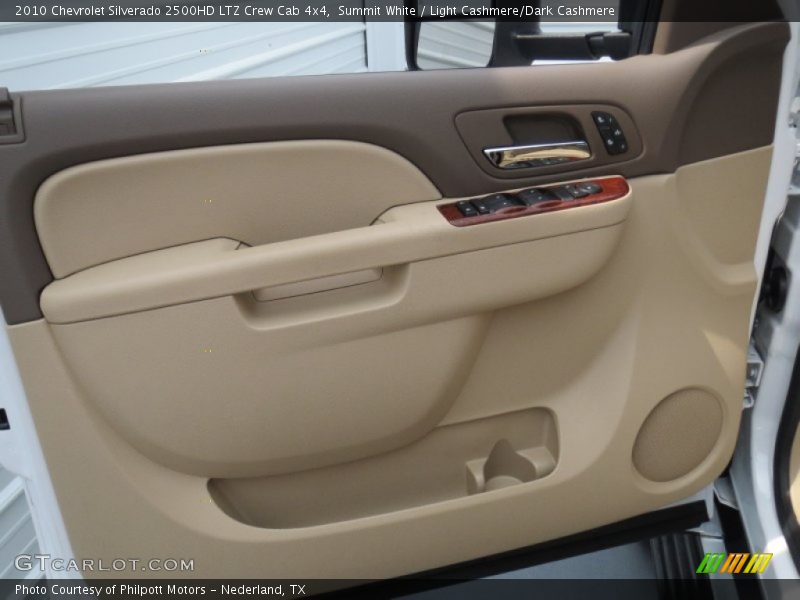 Door Panel of 2010 Silverado 2500HD LTZ Crew Cab 4x4