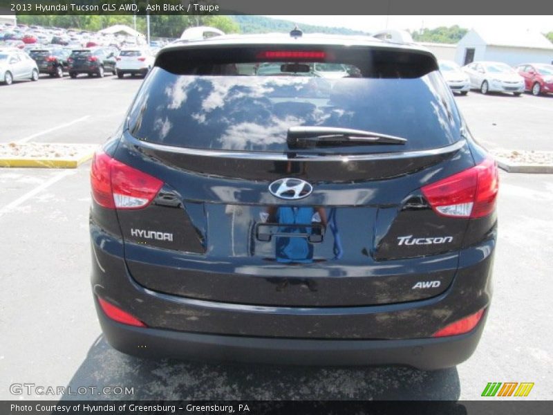Ash Black / Taupe 2013 Hyundai Tucson GLS AWD