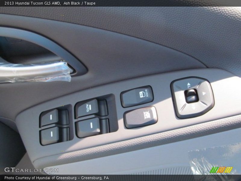 Ash Black / Taupe 2013 Hyundai Tucson GLS AWD