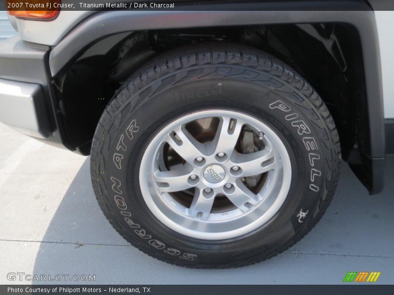 Titanium Metallic / Dark Charcoal 2007 Toyota FJ Cruiser