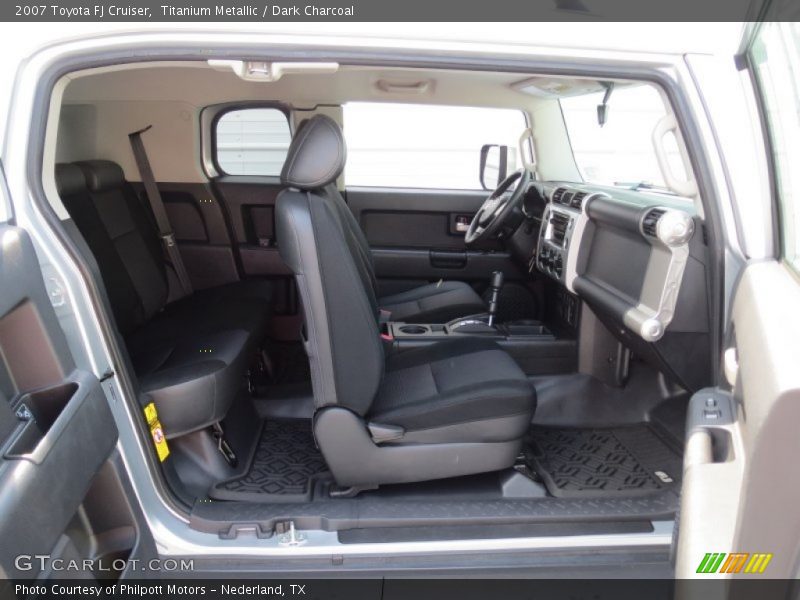 Titanium Metallic / Dark Charcoal 2007 Toyota FJ Cruiser
