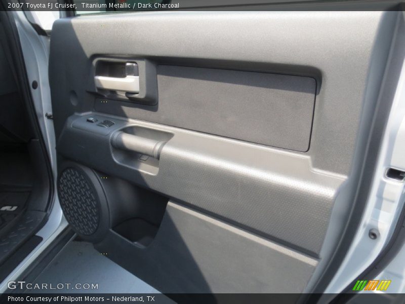 Titanium Metallic / Dark Charcoal 2007 Toyota FJ Cruiser
