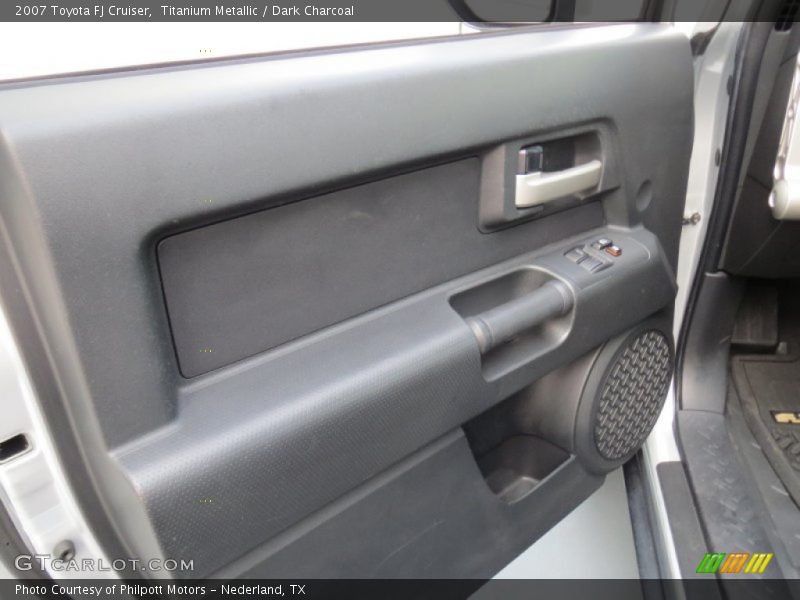 Titanium Metallic / Dark Charcoal 2007 Toyota FJ Cruiser