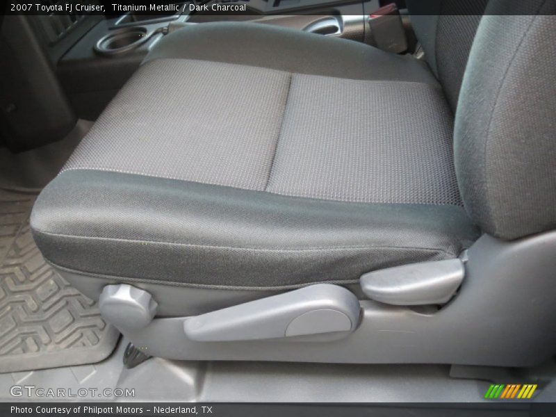 Titanium Metallic / Dark Charcoal 2007 Toyota FJ Cruiser