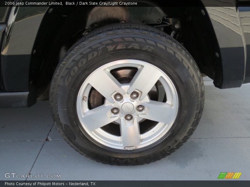 Black / Dark Slate Gray/Light Graystone 2006 Jeep Commander Limited