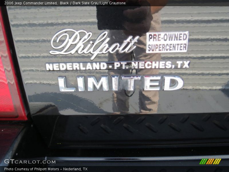 Black / Dark Slate Gray/Light Graystone 2006 Jeep Commander Limited