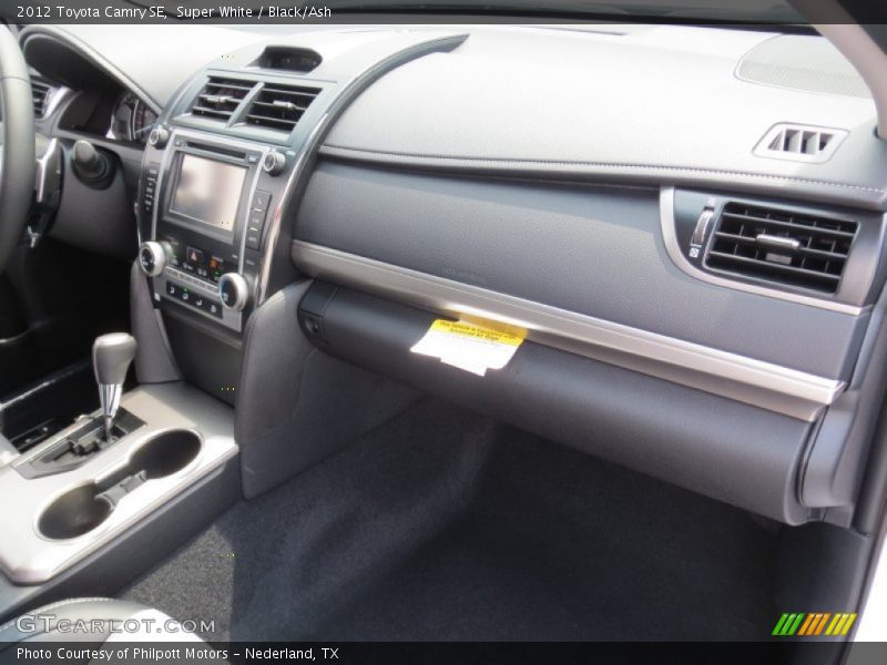 Super White / Black/Ash 2012 Toyota Camry SE