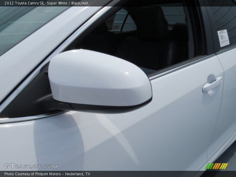 Super White / Black/Ash 2012 Toyota Camry SE