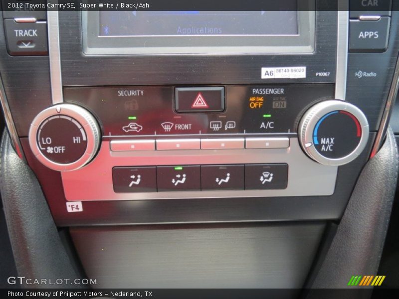 Super White / Black/Ash 2012 Toyota Camry SE