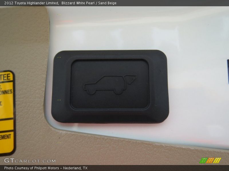 Blizzard White Pearl / Sand Beige 2012 Toyota Highlander Limited